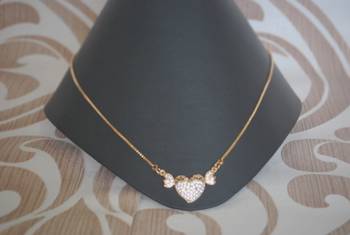 Heart shape white stone studded pendent with chain 2