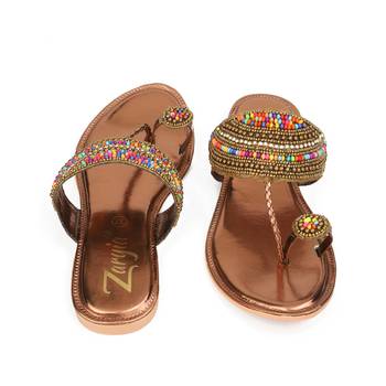 Flat ethnic footwear  2