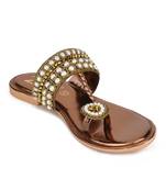 Flat ethnic footwear 