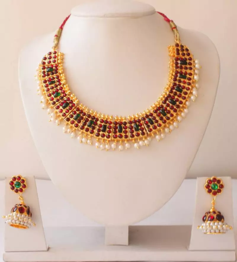 Beautiful Poothali Temple Necklace Set 