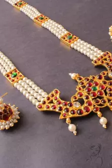 Beautiful Gold Plated Kemp Green Pearl Haar Set