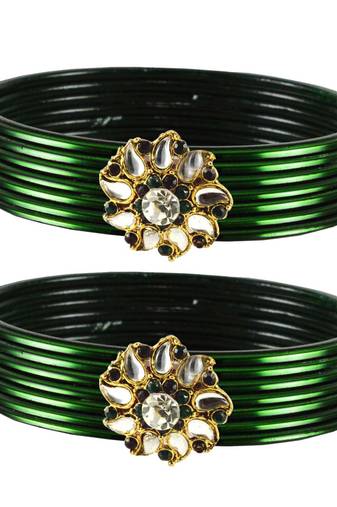 Antiqe Bangles Color Dark Green