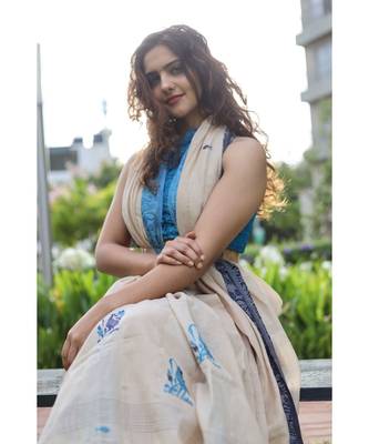 Stunning khadi cotton saree in timeless combination of cream body, azure border & delicate flamingo motifs 2