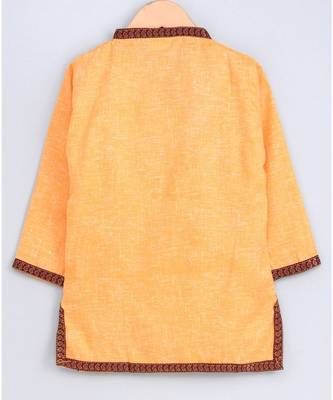 Yellow Embroidered cotton Angrakha Kurta Set With Mukut & Flute 2