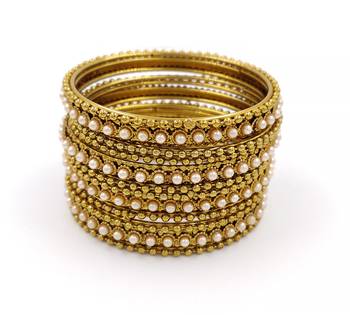 Gold bangles-and-bracelets 2
