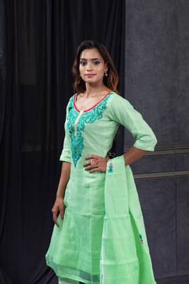 Green thread embroidery kota doria salwar 4