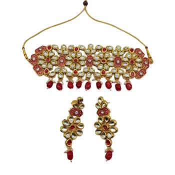 Red pearl necklaces 1