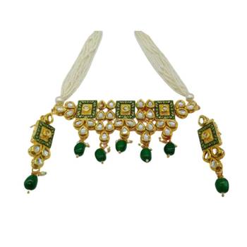 Green pearl necklaces 1