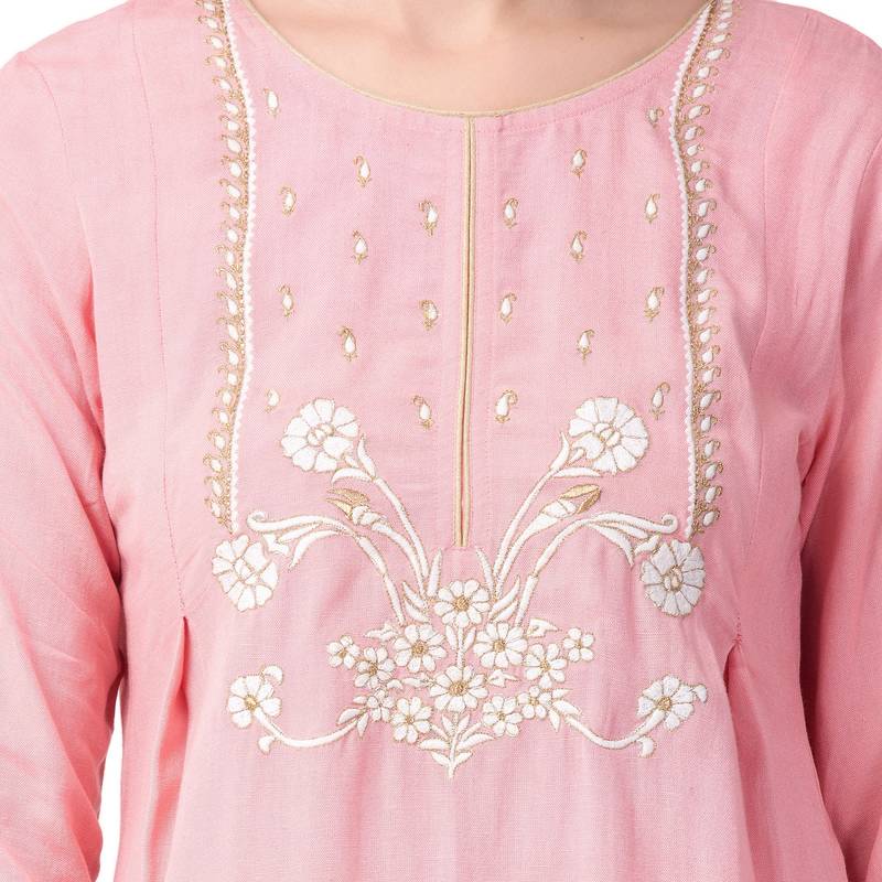 Teal19 Women Embroidered Rayon Straight Casual Kurta