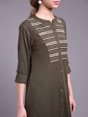 Women brown Cotton Embroidered Kurta and Pant Set 1