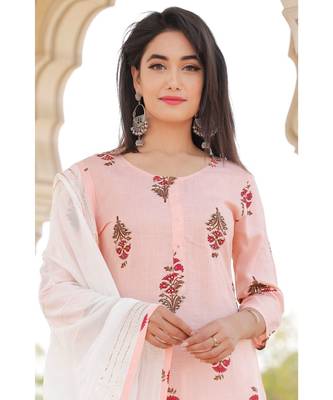 Women peach Viscose Embroidered Kurta and SKIRT & COTTON DUPATTA SET 2
