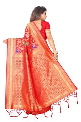Red woven art silk saree with blouse 3