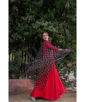 Silk Slub   Fit and Flare Anarkali with Embroidered Net Dupatta 4