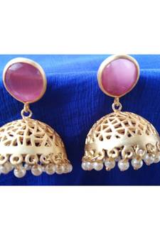 Gorgeous gold plated antique jumkas