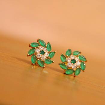 Green emerald  studs 2