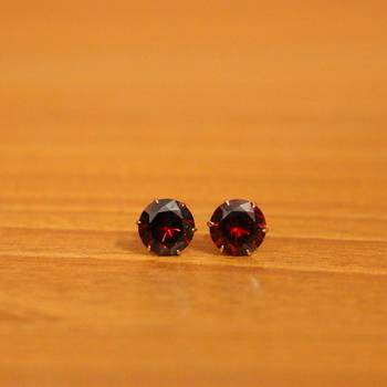 Maroon studs 1
