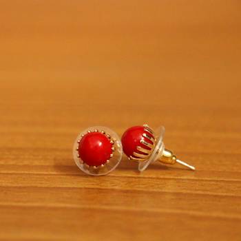 Red studs 2