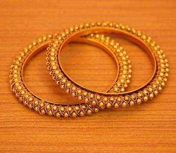 Gold bangles-and-bracelets 1