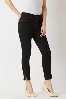 The Glam Factor Highrise Jeans