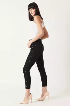 Think Different Cropped Jeans