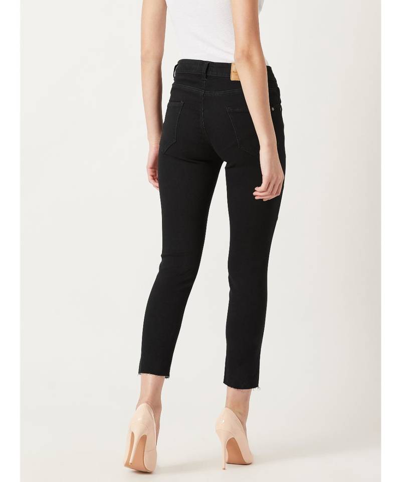 Think Different Cropped Jeans