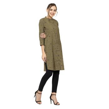 Green printed crepe short-kurtis 3