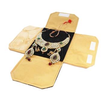 atorakushon   Velvet Necklace Pouch Jewellery Earring Organizer Traveling Kit for Women and Girls Pack 1 (Maroon) 3