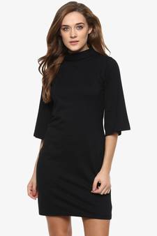 Women's Black Solid 3/4 Sleeves Round Neck Mini Shift Dresses