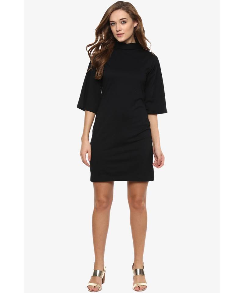 Women's Black Solid 3/4 Sleeves Round Neck Mini Shift Dresses