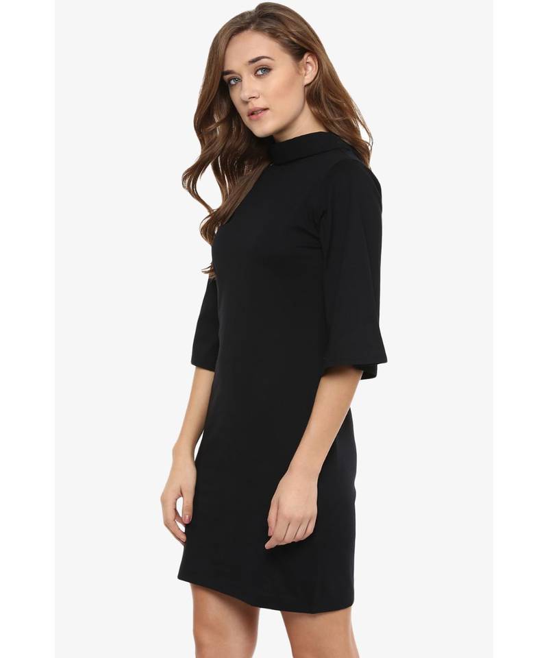 Women's Black Solid 3/4 Sleeves Round Neck Mini Shift Dresses