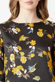 Women's Multicolored With A Black Base Round Neck 3/4 Sleeve Floral Knee-Long Shift Dress