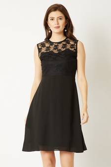 Women's Black Round Neck Sleeveless Solid Mini Lace Skater Dress