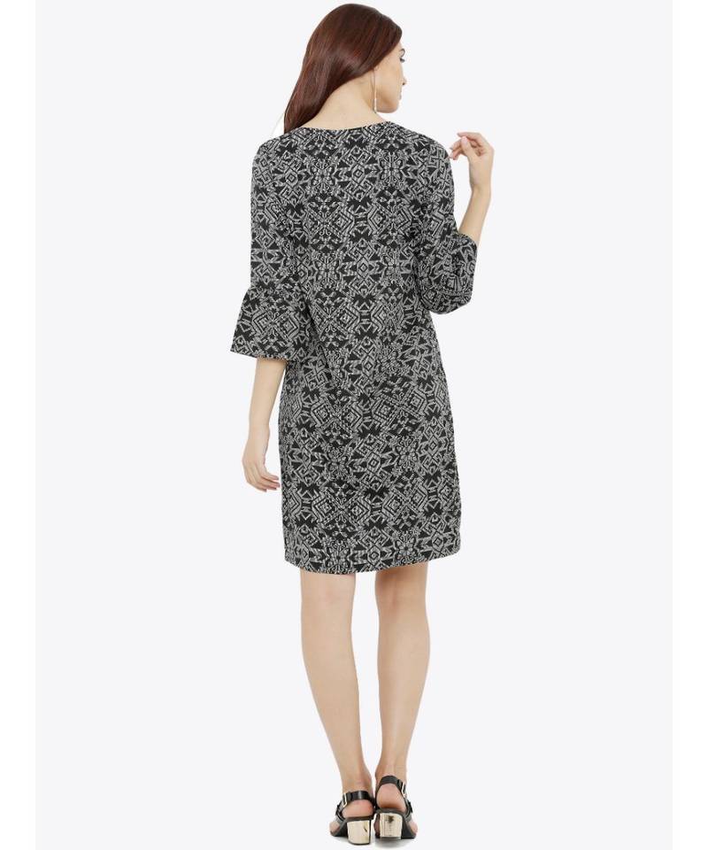 Women's Multicolored Round Neck 3/4 Sleeves Shift Dress