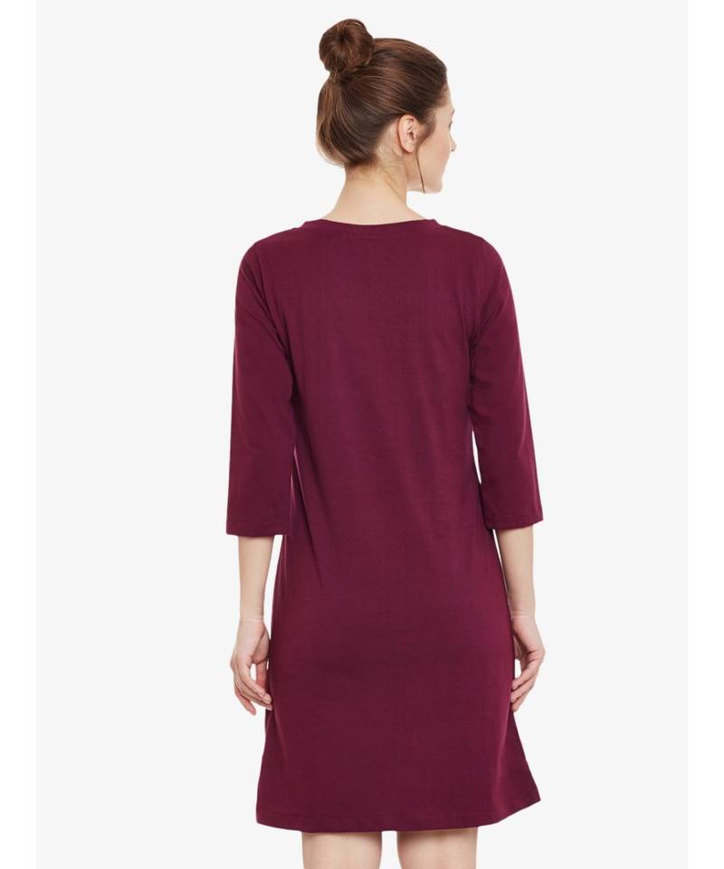 Women's Magenta Solid Round Neck 3/4 Sleeve Mini Shift Dress