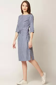 Women's Blue And White Round Neck 3/4 Sleeve Striped Tie-up Midi Shift Dress