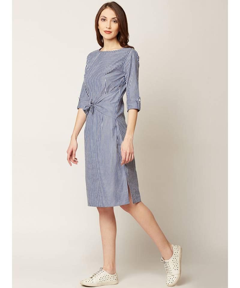 Women's Blue And White Round Neck 3/4 Sleeve Striped Tie-up Midi Shift Dress