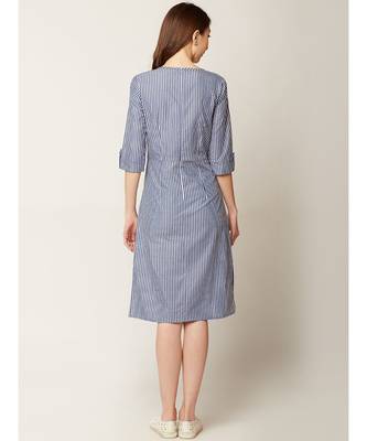 Women's Blue And White Round Neck 3/4 Sleeve Striped Tie-up Midi Shift Dress 4