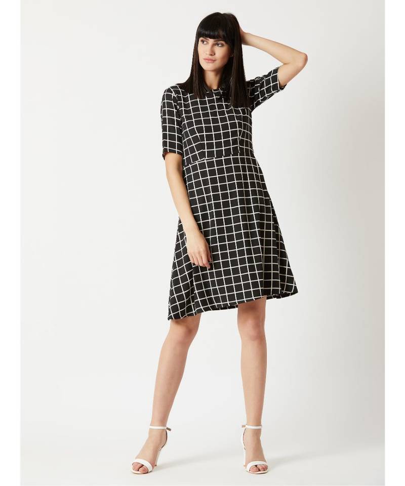 Women's Multicolored With A Black Base Round Neck Half Sleeve Checkered Knee-Long Skater Dress
