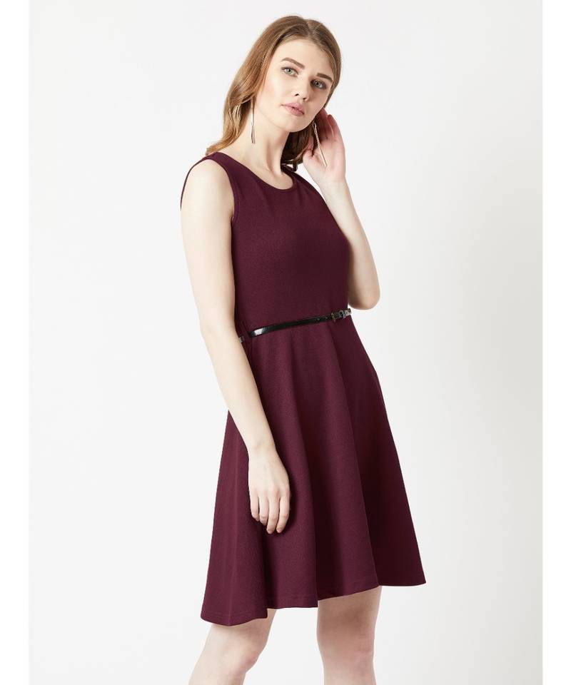 Women's Wine Red Round Neck Sleeveless Solid Knitted Belted Knee-Long Skater Dress