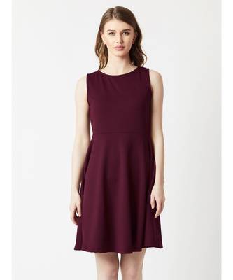 Women's Wine Red Round Neck Sleeveless Solid Back Cut-Out Knitted Knee-Long Skater Dress 1