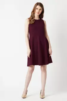 Women's Wine Red Round Neck Sleeveless Solid Back Cut-Out Knitted Knee-Long Skater Dress