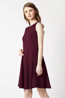 Women's Wine Red Round Neck Sleeveless Solid Back Cut-Out Knitted Knee-Long Skater Dress
