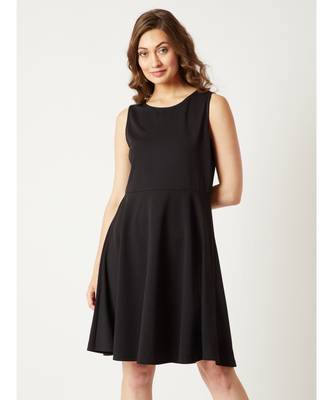 Women's Black Round Neck Sleeveless Solid Back Cut-Out Knitted Knee-Long Skater Dress 1