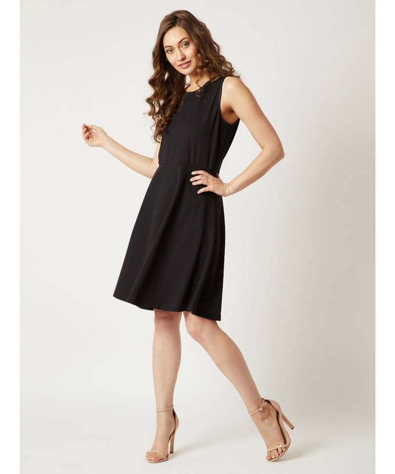 Women's Black Round Neck Sleeveless Solid Back Cut-Out Knitted Knee-Long Skater Dress