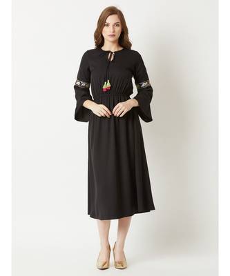 Women's Black Round Neck 3/4 Sleeve Solid Gathered Embroidered Sleeve Tassel Detailing Midi Dress 1