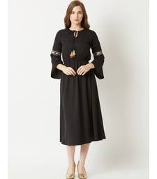 Women's Black Round Neck 3/4 Sleeve Solid Gathered Embroidered Sleeve Tassel Detailing Midi Dress
