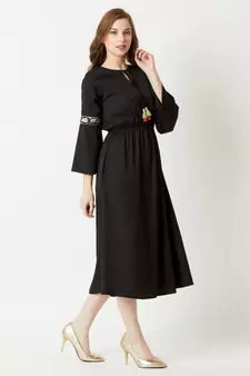 Women's Black Round Neck 3/4 Sleeve Solid Gathered Embroidered Sleeve Tassel Detailing Midi Dress