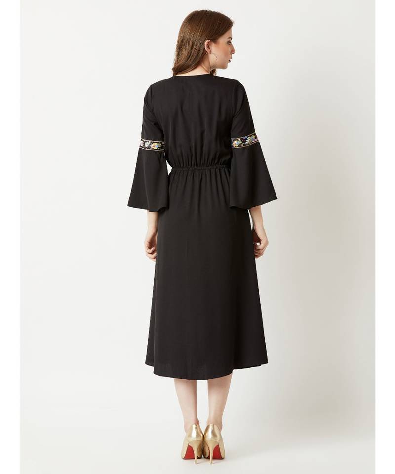 Women's Black Round Neck 3/4 Sleeve Solid Gathered Embroidered Sleeve Tassel Detailing Midi Dress