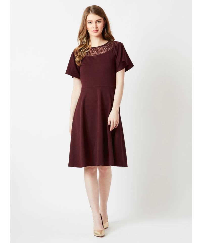 Women's Wine Red Round Neck Flared Short Sleeve Solid Skater Knee-Long Lace Dress