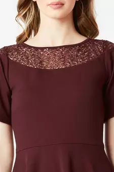 Women's Wine Red Round Neck Flared Short Sleeve Solid Skater Knee-Long Lace Dress